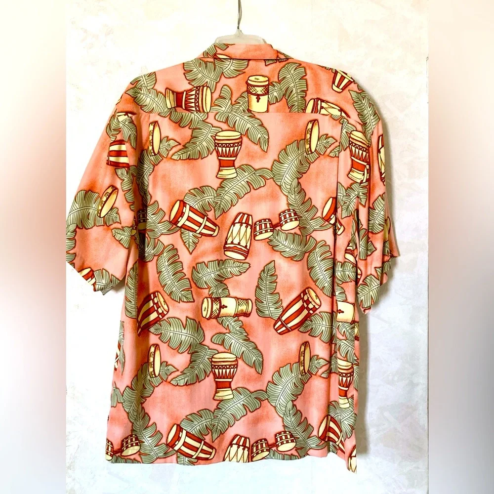 Tommy Bahama silk shirt - Picture 8 of 8